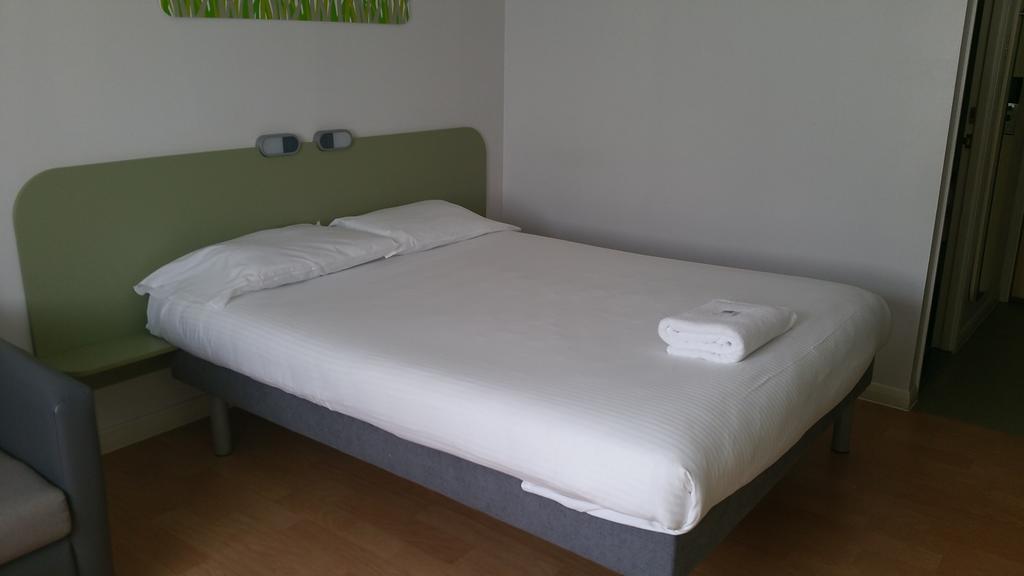 Ibis Budget Knutsford Luaran gambar
