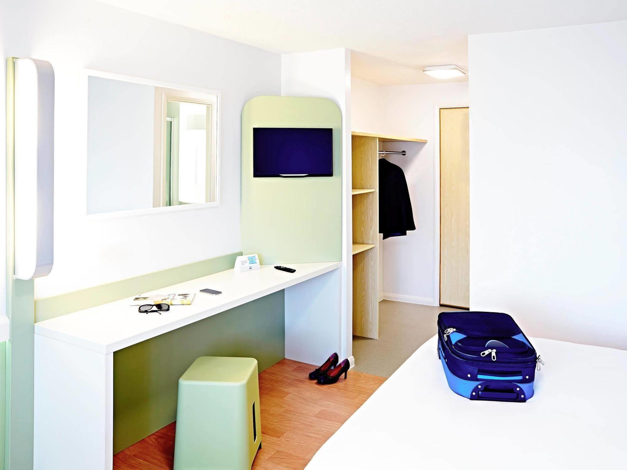 Ibis Budget Knutsford Luaran gambar